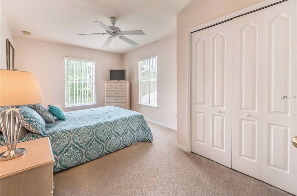 Book Now! Disney and Theme Parks Days, Poolside Family Villa Awaits!