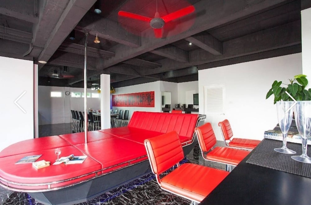lounge