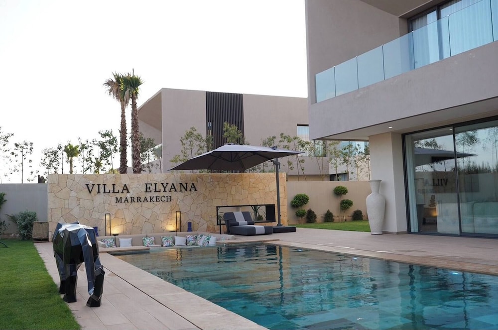 Marrakech Oasis Retreat - 5-bedroom Villa With Private Pool
