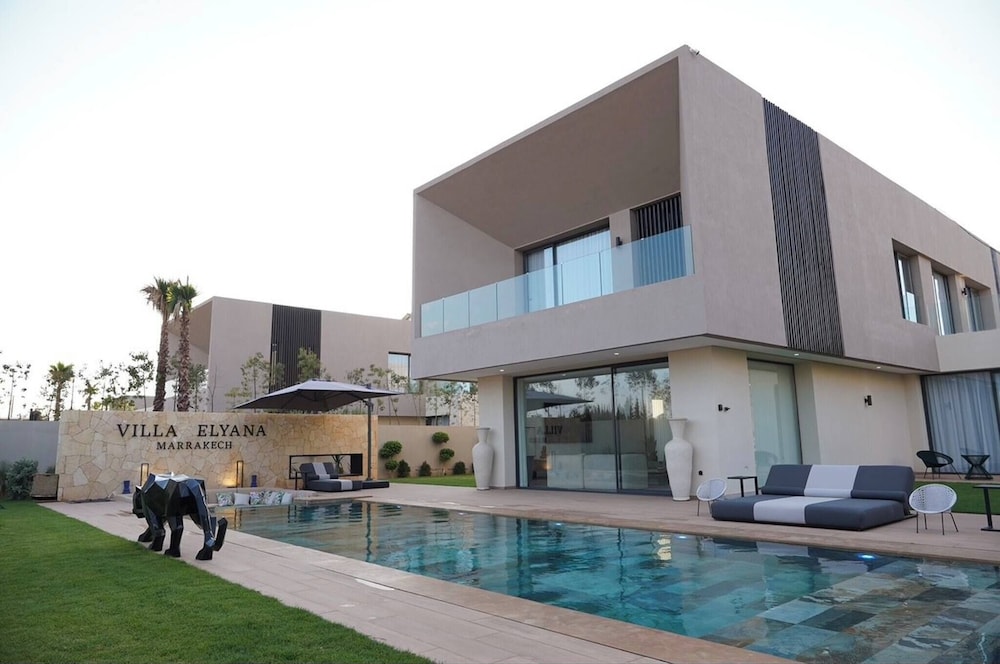Marrakech Oasis Retreat - 5-bedroom Villa With Private Pool