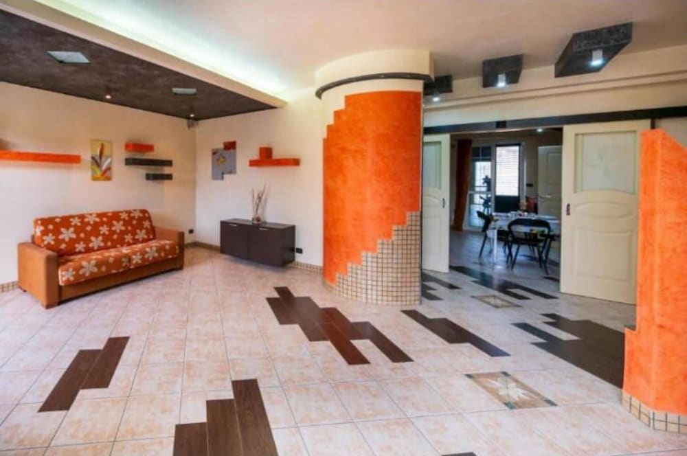 1st Floor Apartment in the City - air Conditioned - Wifi