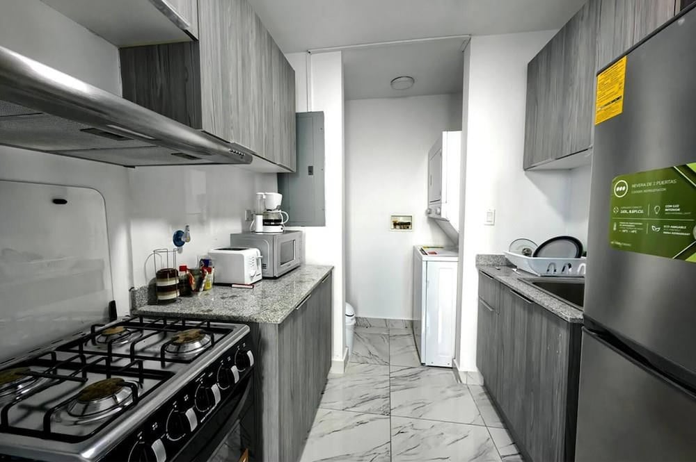 Room-sofa Bed Stay Rooftop Pool & Gym, A