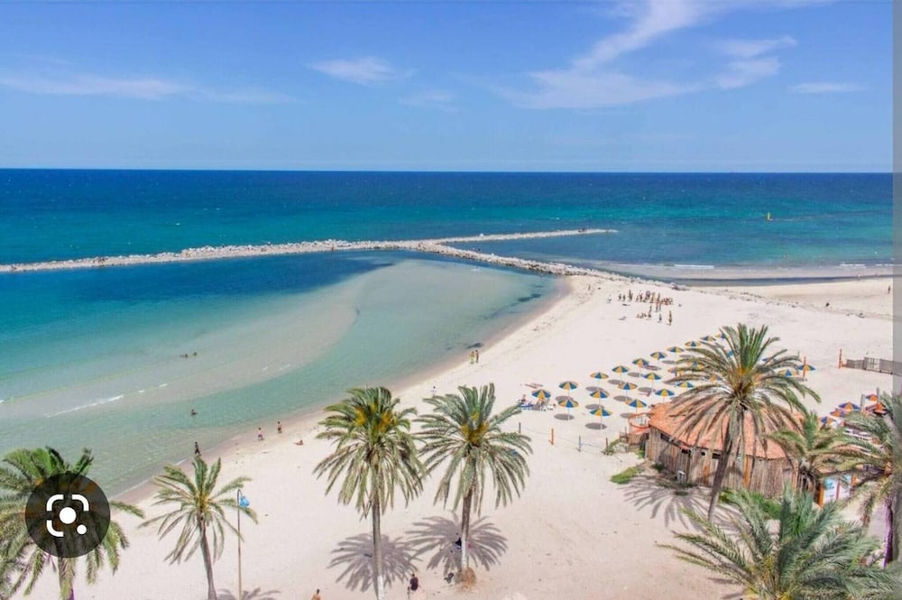 Sea Front Luxury Living Apartment in Sousse