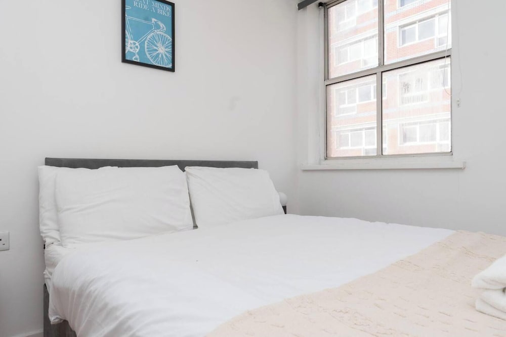 Cozy Southampton Apartment in Prime Location
