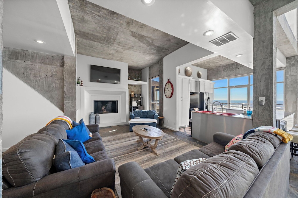 Oceanfront Experience by Ryson Vacation Rentals