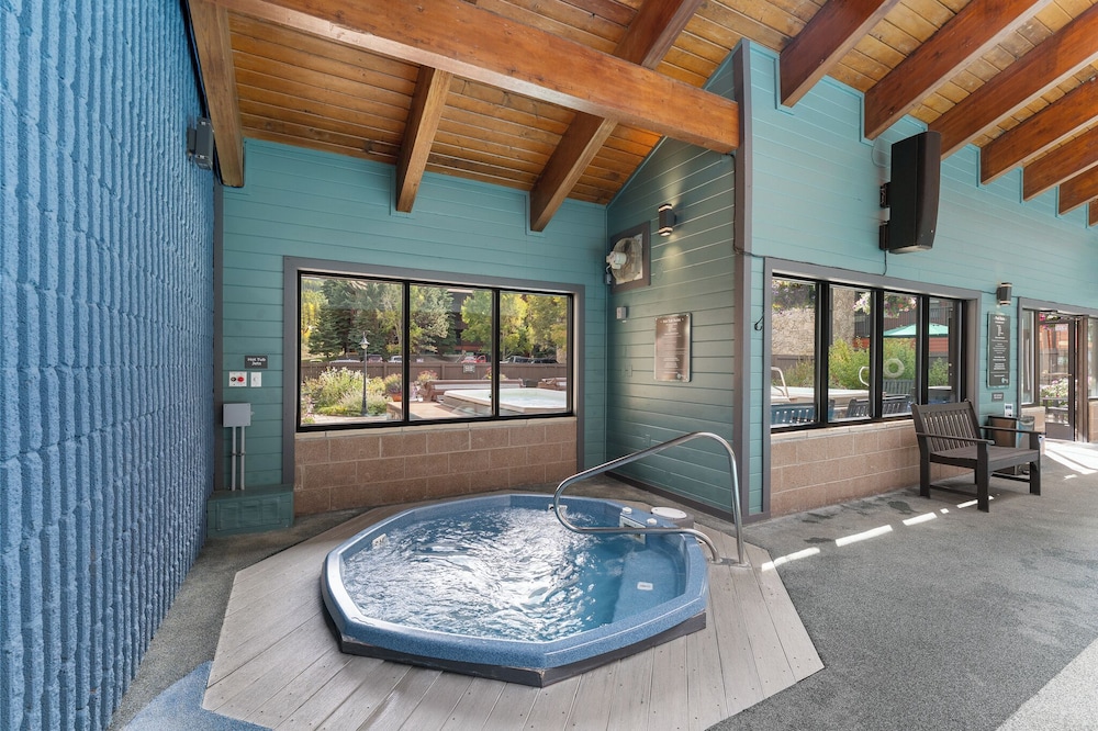 Mountain Side Condominiums 152, Building H