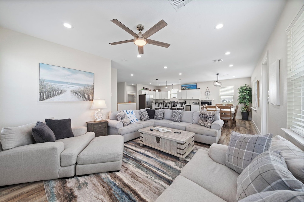 Coral Mountain by Ryson Vacation Rentals
