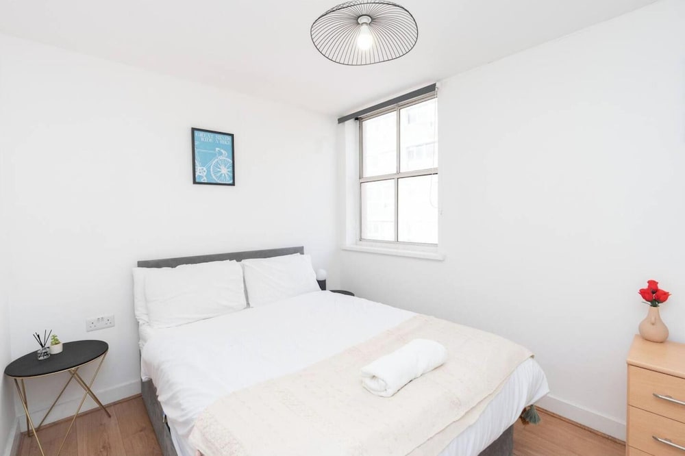 Cozy Southampton Apartment in Prime Location