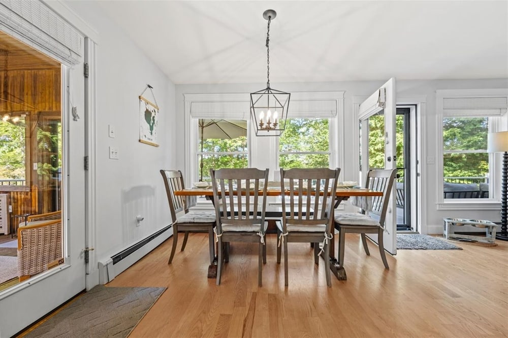 Lakeview Bliss Limit 8 3 Bedroom Villa