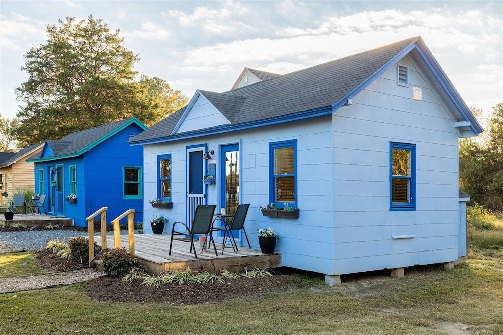 Cape Charles Tiny Livin