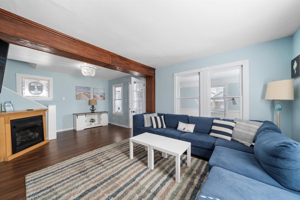 4BR Shore House-Close To The Action