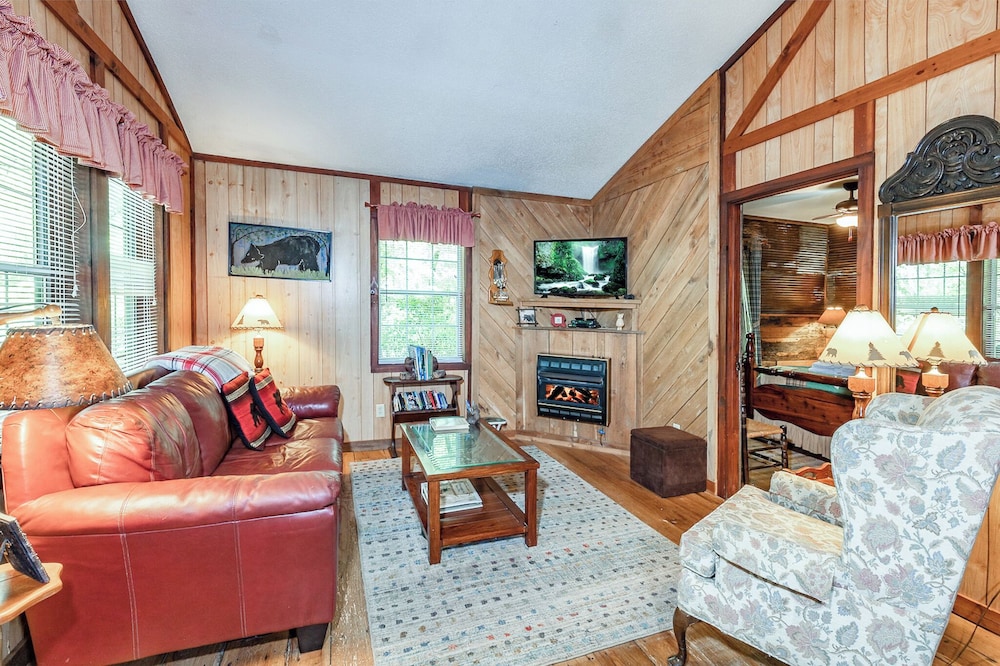 The Cabins at Seven Foxes