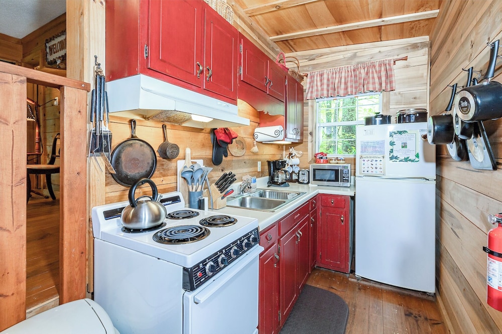 The Cabins at Seven Foxes