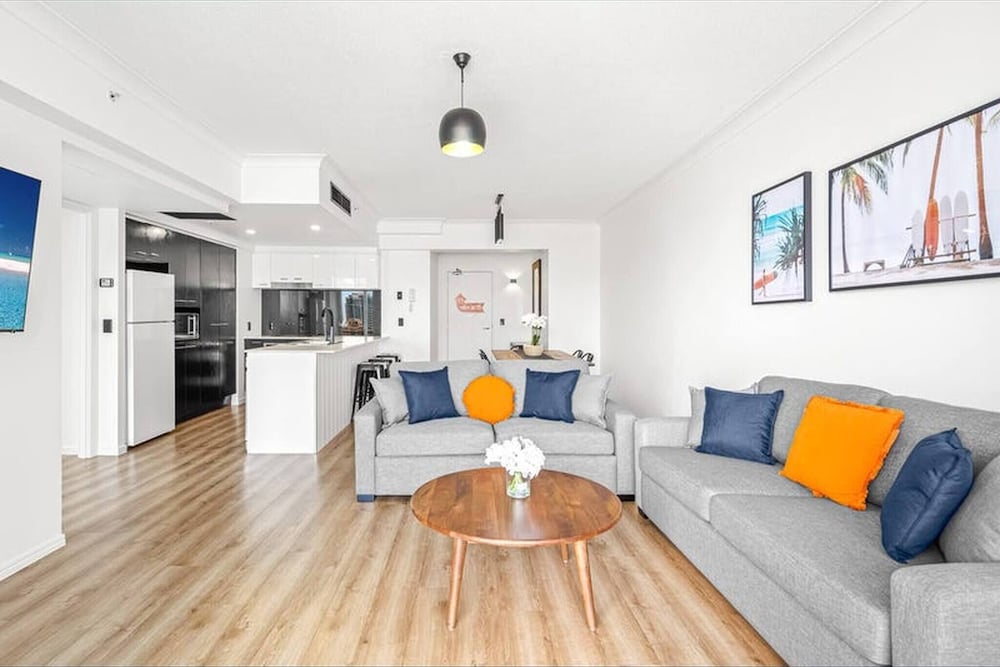 Chevron With 3beds and own Carpark Within Tower3