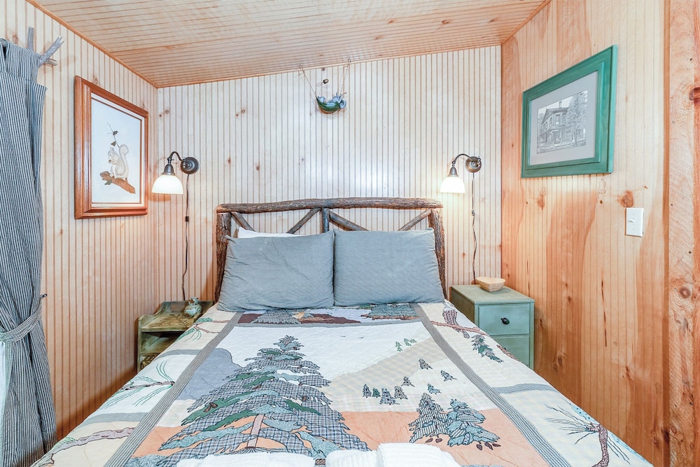 The Cabins at Seven Foxes