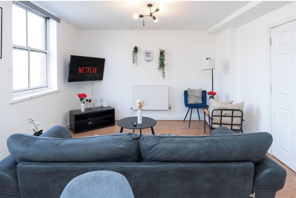 Cozy Southampton Apartment in Prime Location