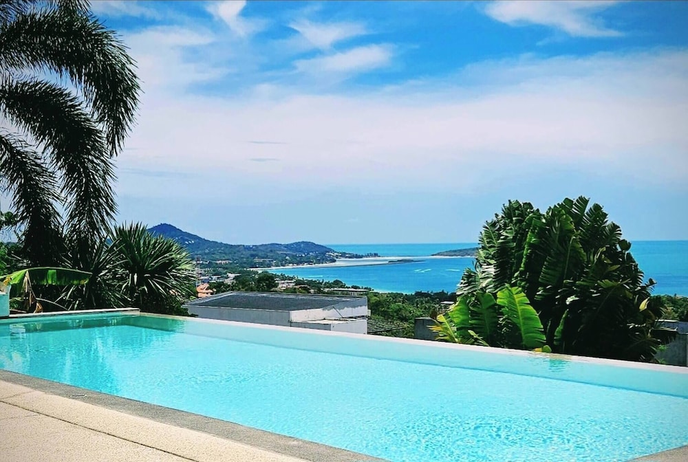 Serene Bay View Villa in Ko Samui - Your Tropical Paradise