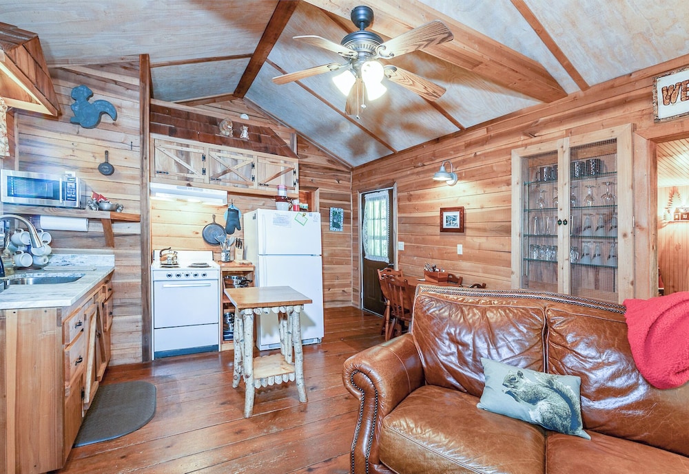 The Cabins at Seven Foxes
