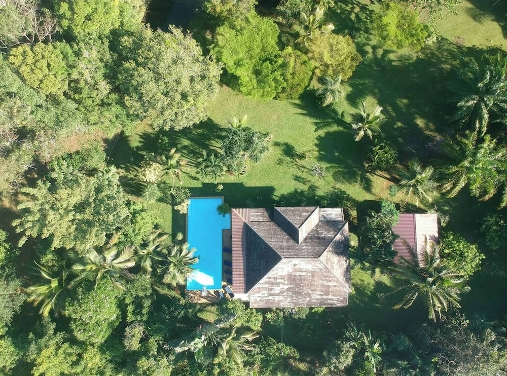 Villa Paraiso Traditional Thai
