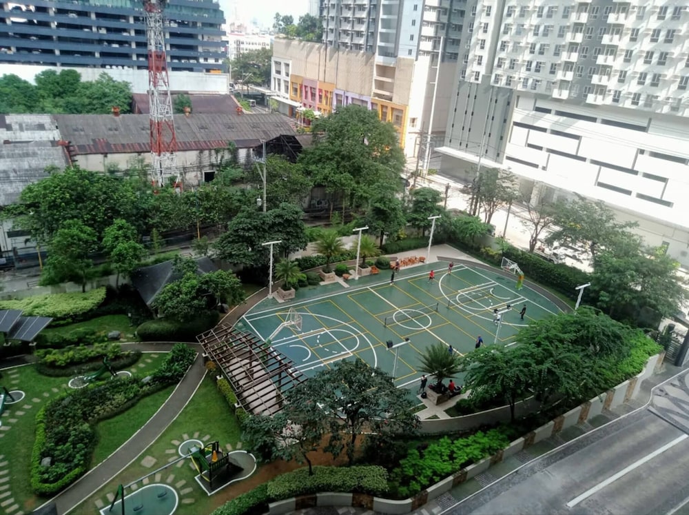 Flair Towers Condo Near MRT Bonifacio and Shaw Within Greenfields