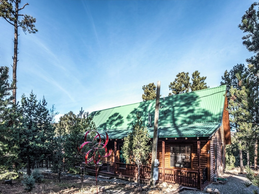 Wine N Pines by Ruidoso Vacation Rentals