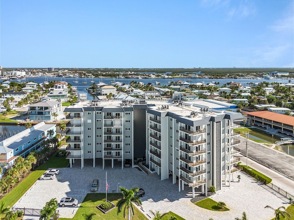 1511 Seas The Day: Batiki West Unit #504 2 Bedroom Condo