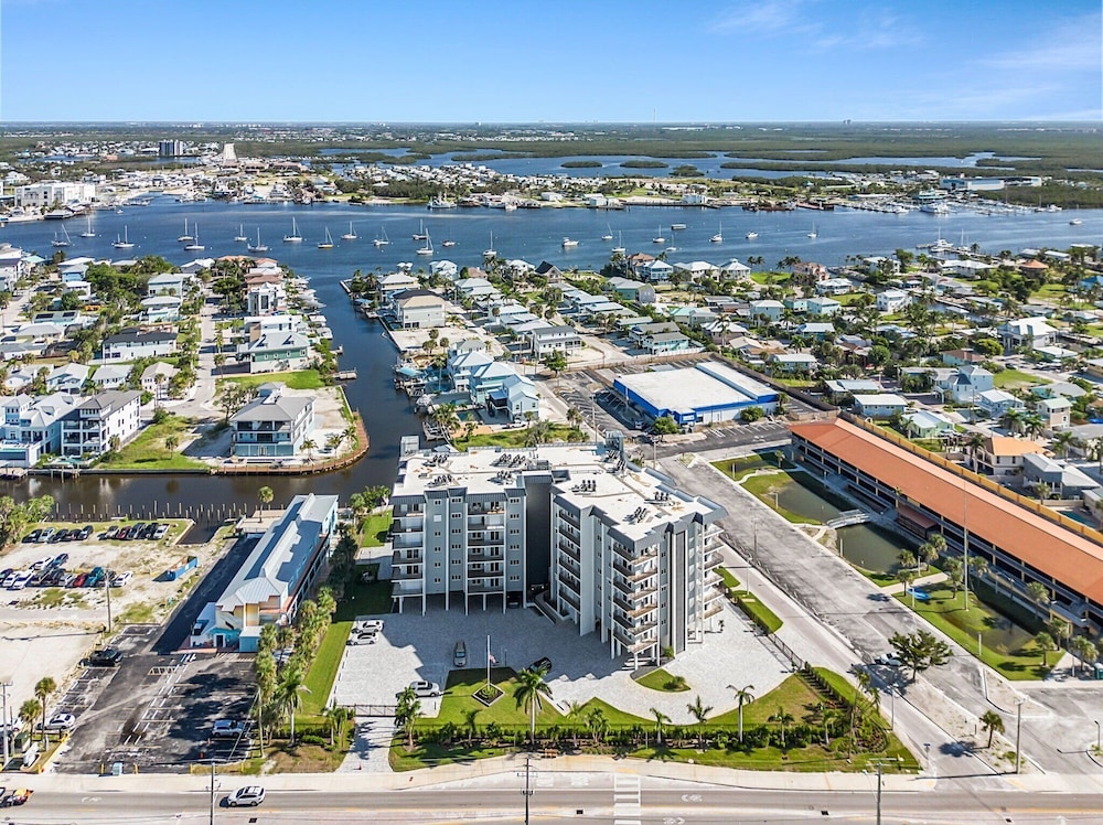 1511 Seas The Day: Batiki West Unit #504 2 Bedroom Condo