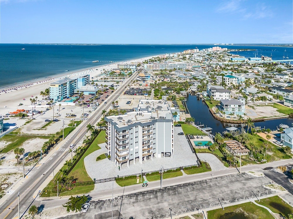 1511 Seas The Day: Batiki West Unit #504 2 Bedroom Condo