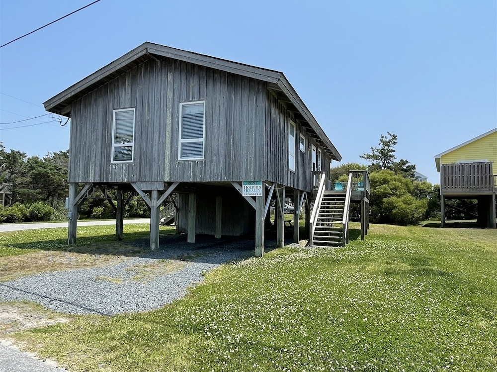 Exhale 3 Bedroom Cottage by RedAwning