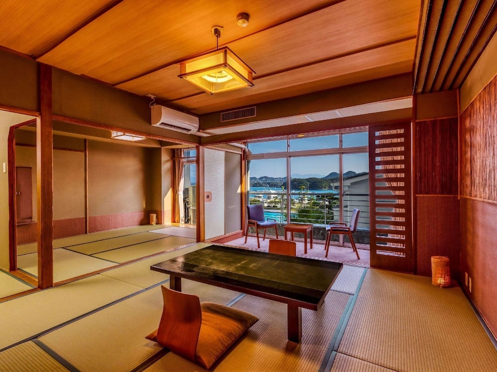 Ooedo Onsen Monogatari Premium Shirahama Saichoraku