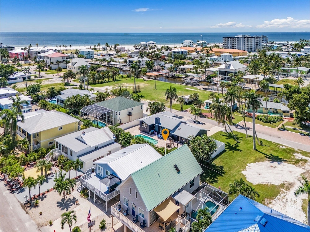 249 Pearl Paradise: 3br/3ba Pool Home! 3 Bedroom Home