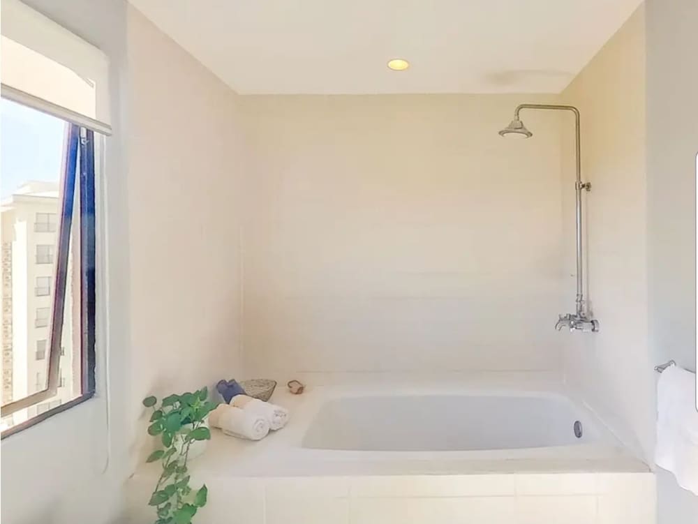 Ocean and Rainforest Panoramic Views Jaco 3 Bdrm With Pool