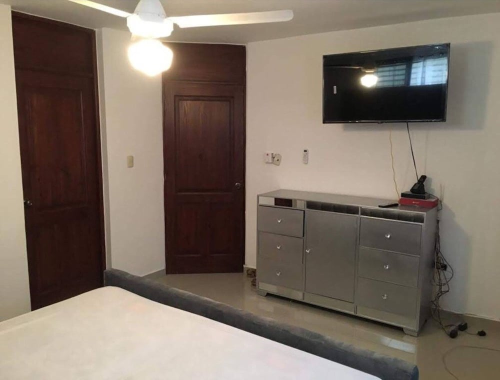 Total New!! Exclusive!! Apt At Paradise V . view 3