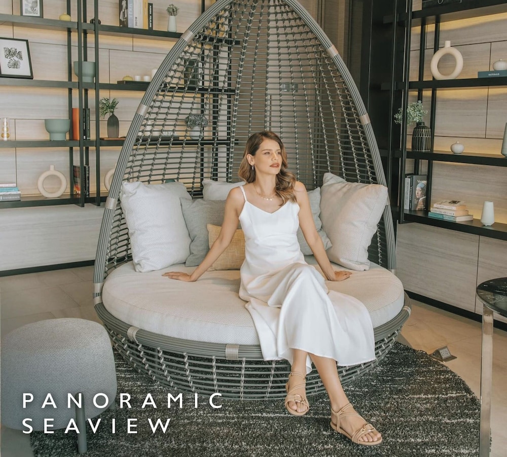 35th Floor Sea View Beauty