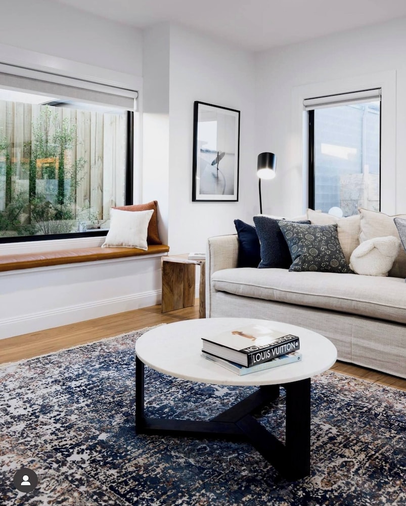 1 Beach House - Award-winning Luxury Smart Home