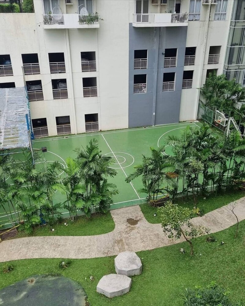 Kasara T1-4k Urban Staycation