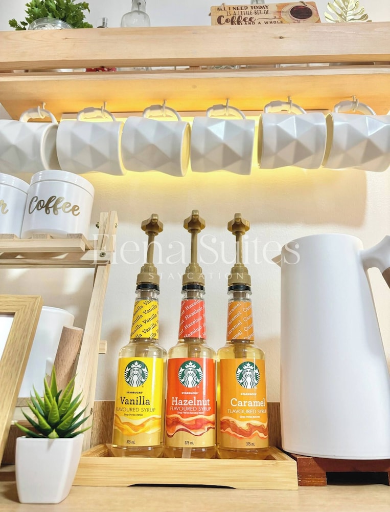 Aesthetic Cozy Stay With Ps4, Netflix & Coffee Nook - Elena Suites Staycation