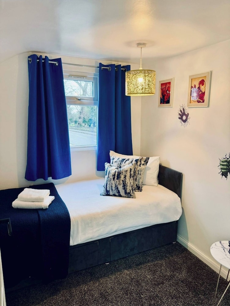 Peaceful Retreat in Telford With Modern Amenities