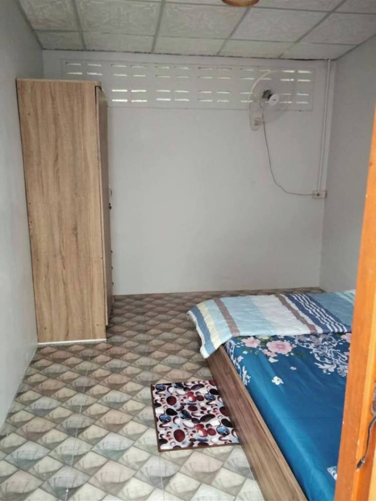 Double Room fan Outer Bathroom 2