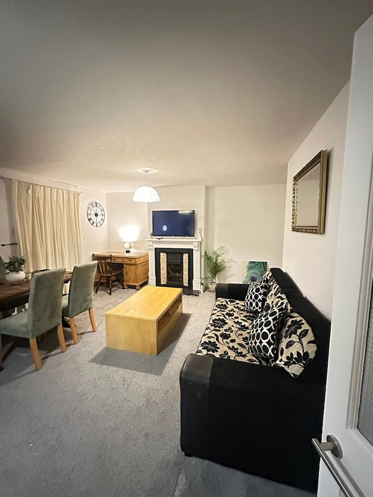 Stylish & Bright 3BR in Headington, Oxford Area