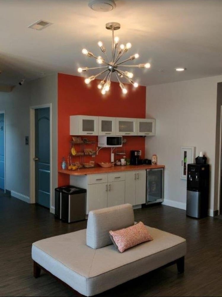 The Acorn Suites