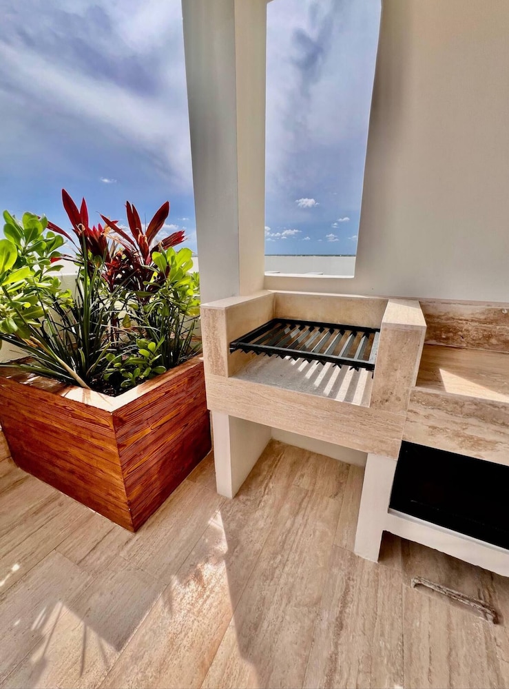 Cozy 1B & 1B Apartment Puerto Morelos With Private Beach