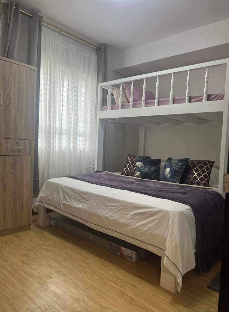 Romantic Purple 1-bedroom 5-8 pax in CDO