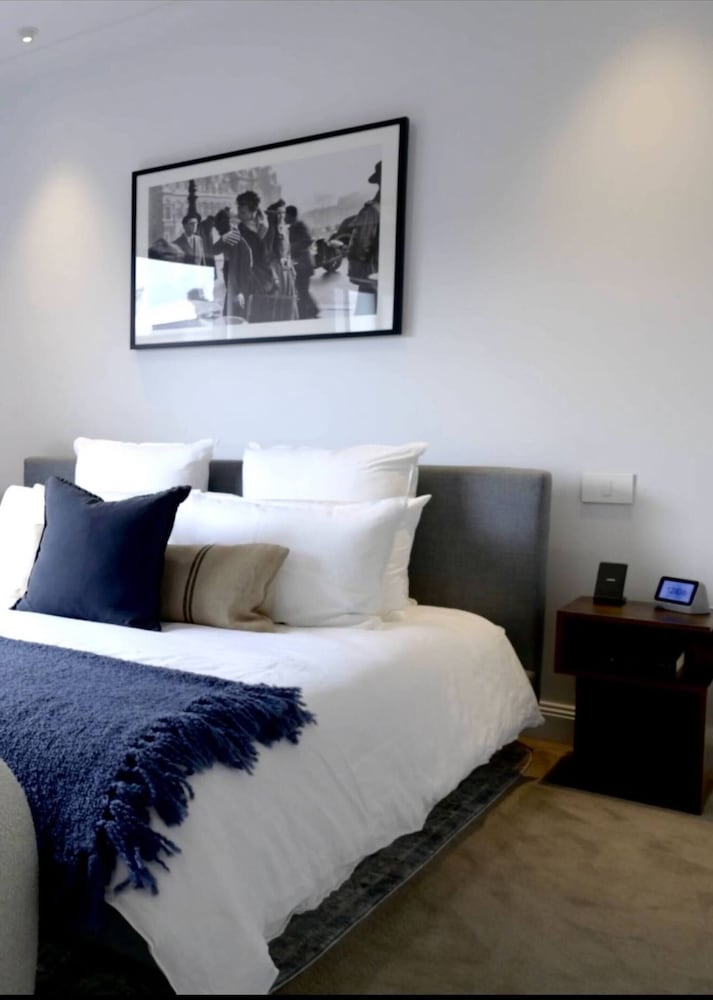 1 Beach House - Award-winning Luxury Smart Home