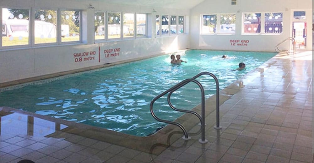 Lochside Retreat at Three Lochs Holiday Park view 5