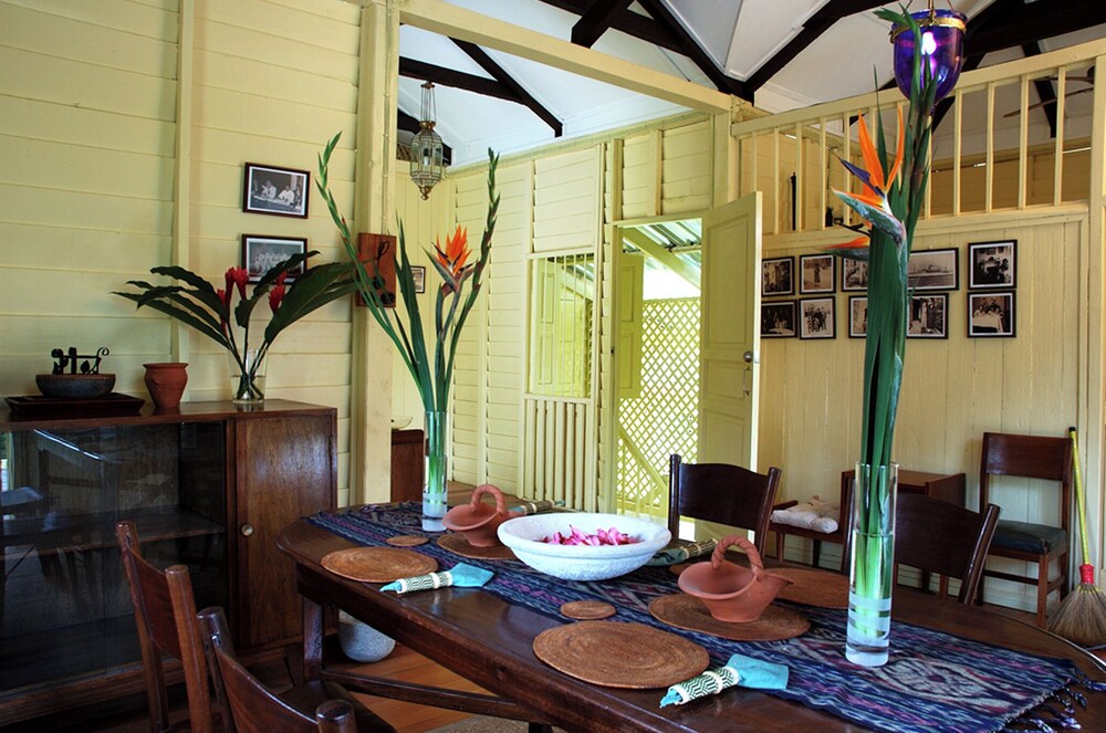 Bagas Zakariah Orchard Lodge