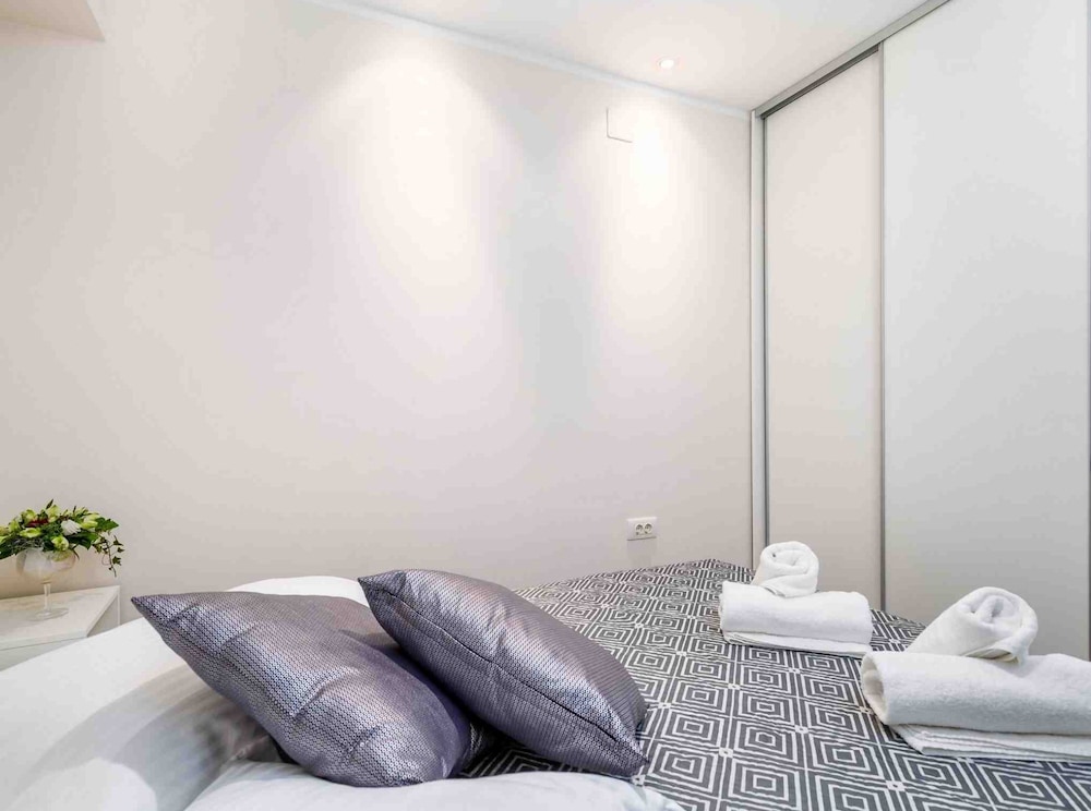 Modern Comfort With Shared Pool & Lush Green Surroundings in Kastav