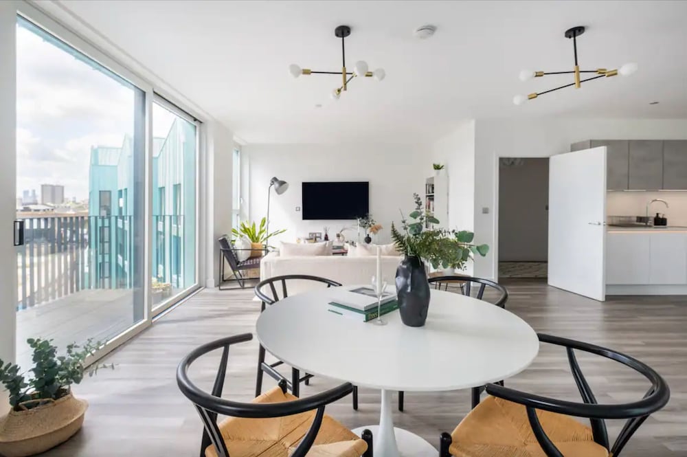 Stylish London Flat - Private Terrace - City View