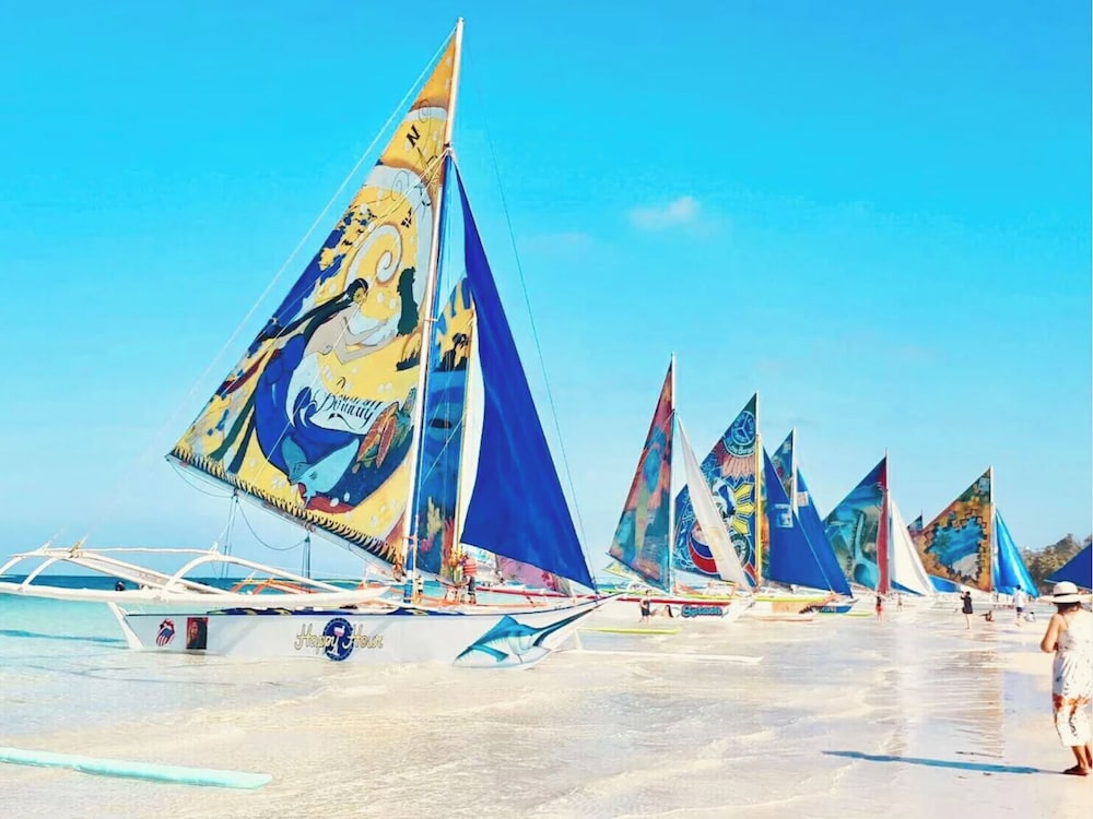Glo's Space Boracay Dmall