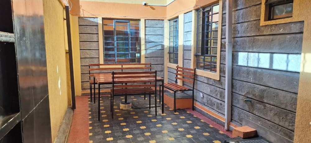 Zedek Suites